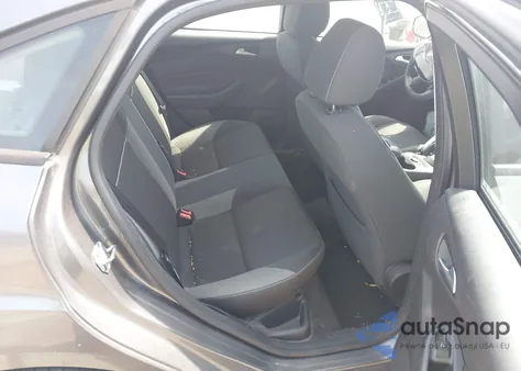 2013 Ford Focus Se z USA, uszkodzony, nr VIN 1FADP3F23DL242475